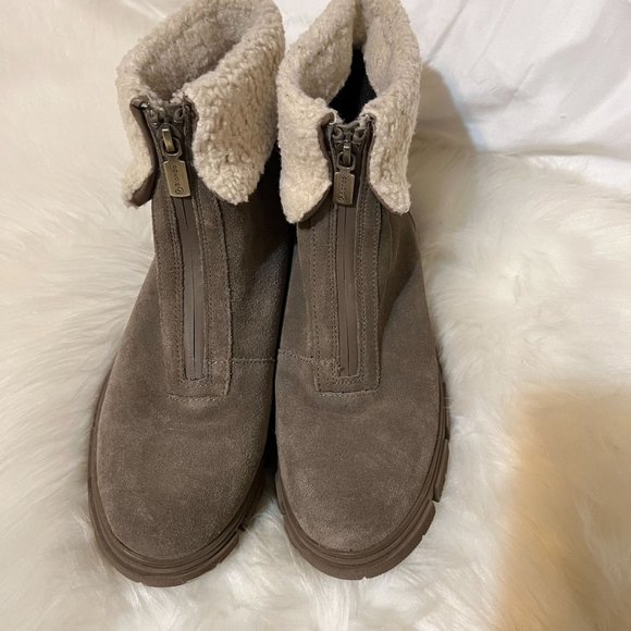 Blondo Shoes - Blondo Plaka Boot Dark Taupe Women;s , size 9